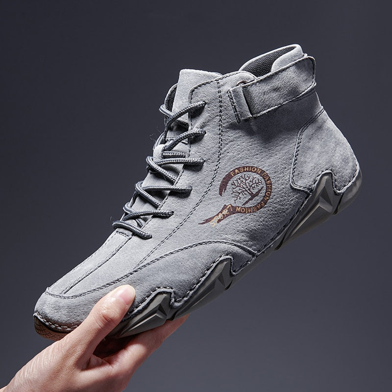 Men Winter Boots 2022 Warm Plush Genuine Leather Luxury High Top Sneakers Free Shipping Loafers Shoes Men Motorcycle Ankle Boots