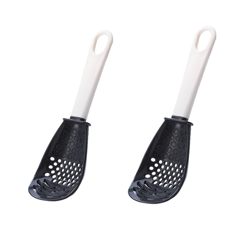 Multifunctional Cooking Spoon Kitchen Strainer Scoop to Cut Garlic Hanging Hole Innovative Potato Garlic Press kitchen Accessory