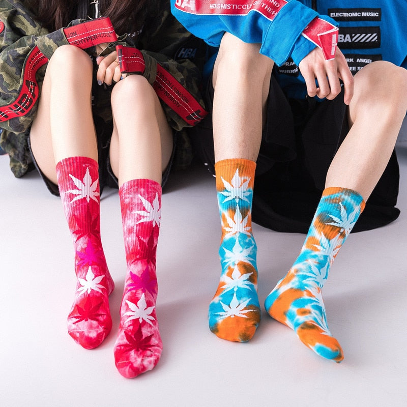 2022 High-quality Tie-dyed Maple Leaf Socks Long Fashion Weed Socks Men Skateboard Hiphop Socks Meias Women Couple Socks 1 Pairs