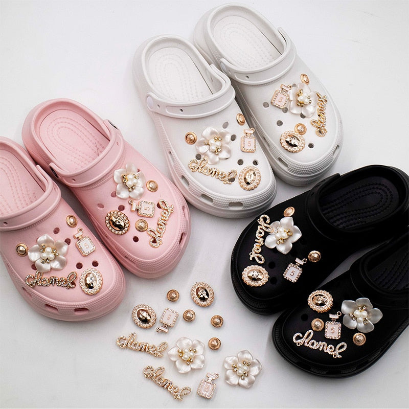 1 Set JIBZ Croc Charms Designer Bling Luxury Flower Perfume Accessories Decorations for Croc Golden Pearl Rhinestone Shoes New