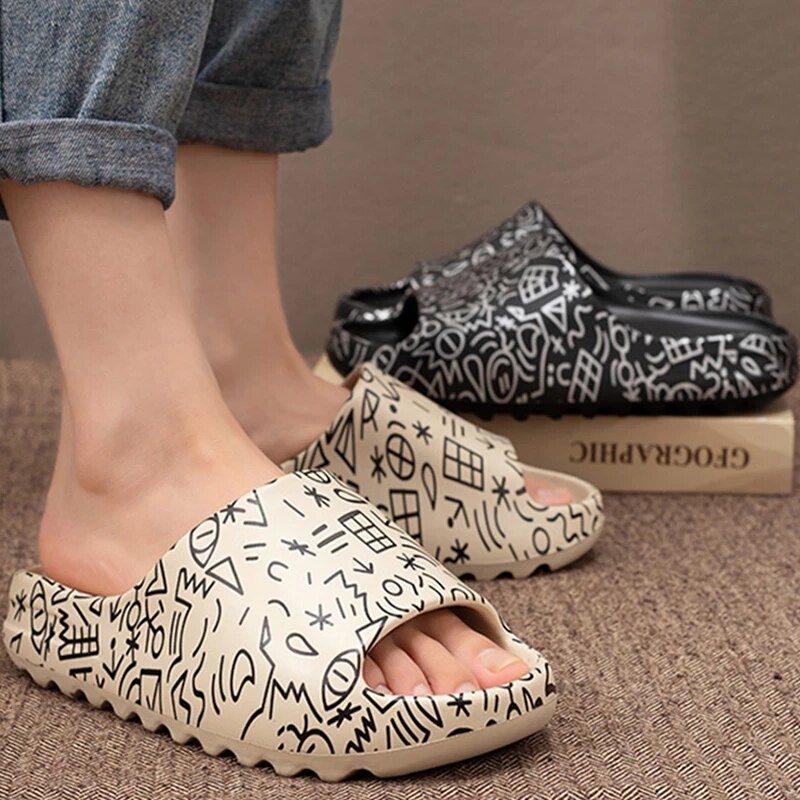 Summer Men Women Beach Slippers Luxury Brand Fashion Sandals Outdoor Indoor Non-Slip New Designer Ladies Slides Platform Shoes